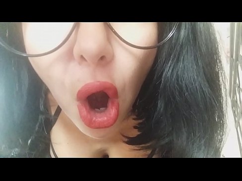 ❤️ ګرانه، ستا سوزنده مور به تاسو نن ښوونځي ته نه پریږدي ... زه تاسو ته ډیره اړتیا لرم ... ️❌ ❌️❤